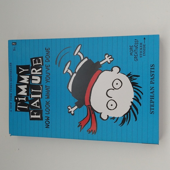 Three softcover books for children ages 8 to 12 - Picture 2 of 5